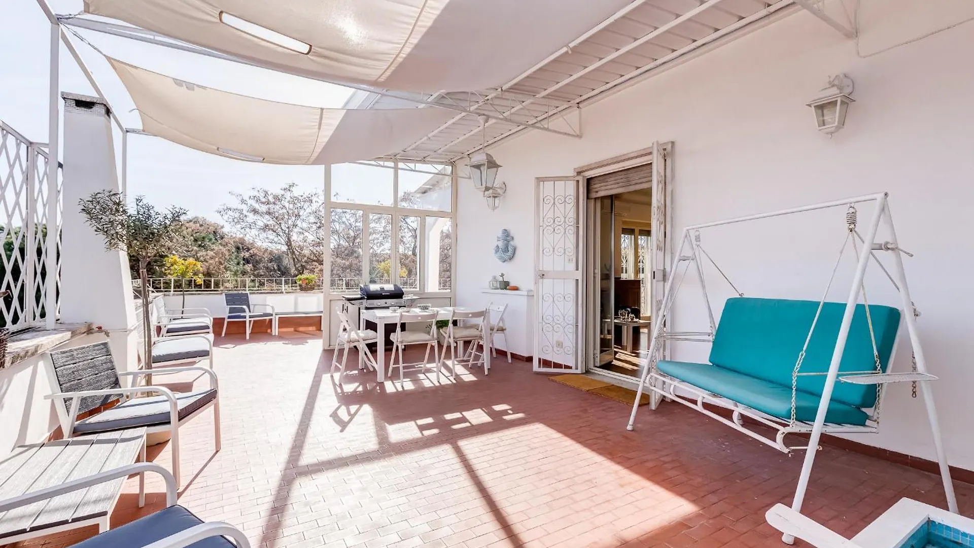 Chigi'S Terrace Apartment Rome Italy